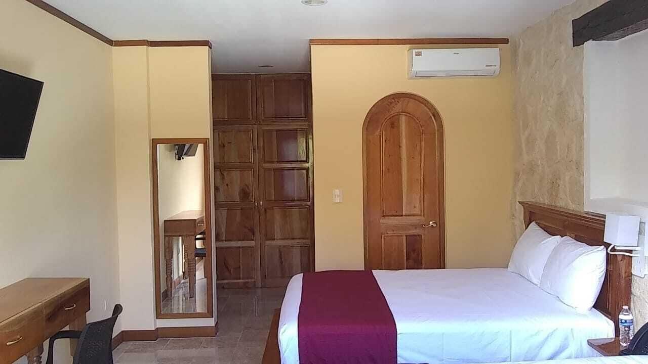 Cancun International Suites Bagian luar foto