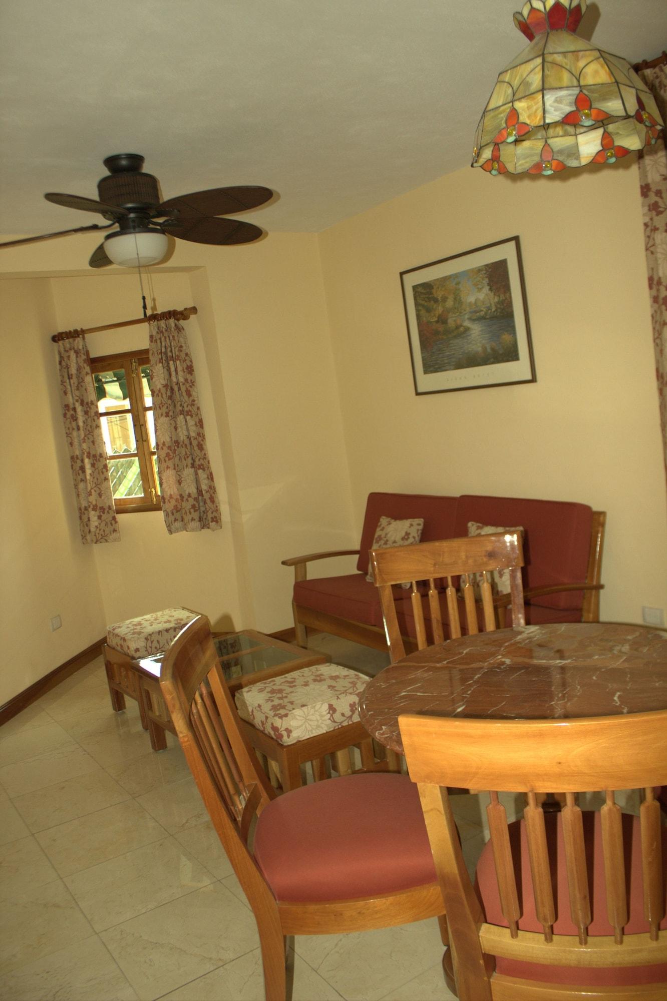 Cancun International Suites Bagian luar foto