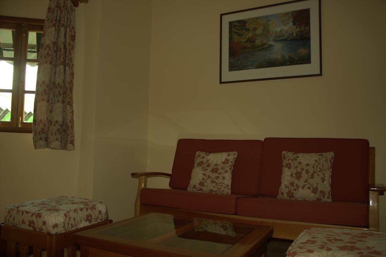 Cancun International Suites Bagian luar foto