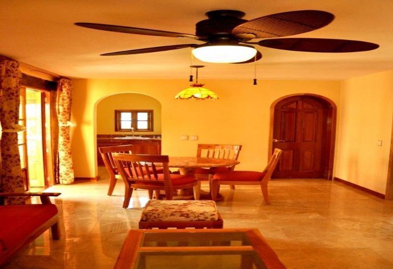 Cancun International Suites Bagian luar foto