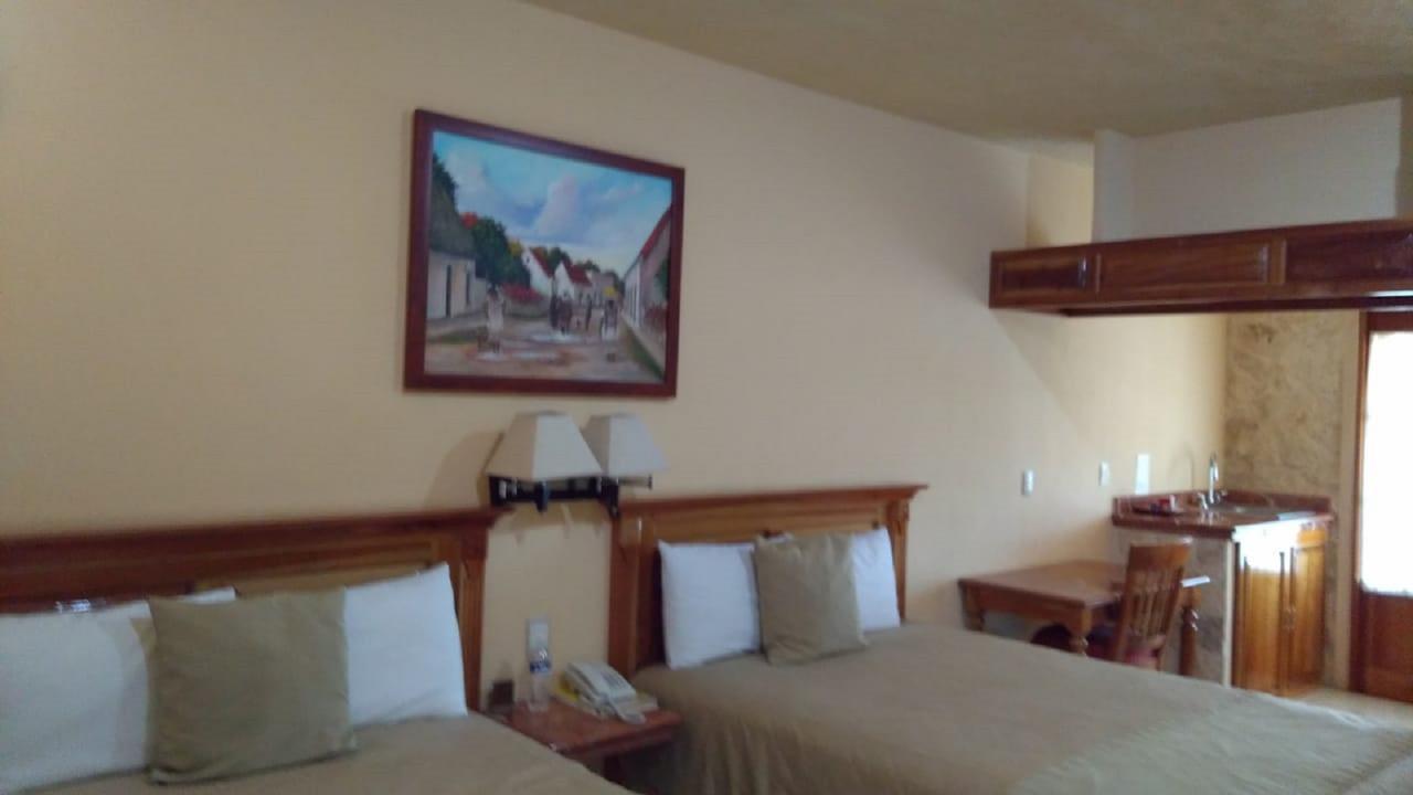Cancun International Suites Bagian luar foto