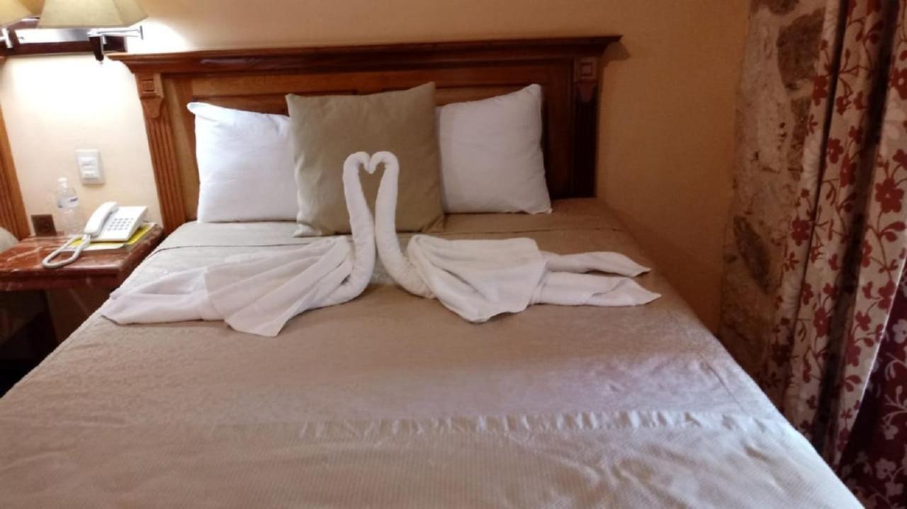 Cancun International Suites Bagian luar foto